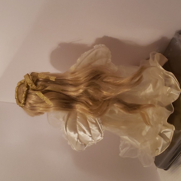 VTG Santa's Best Porcelain Animated Doll " FAITH" Long Hair, Cream and Gold Dres - Picture 5 of 10